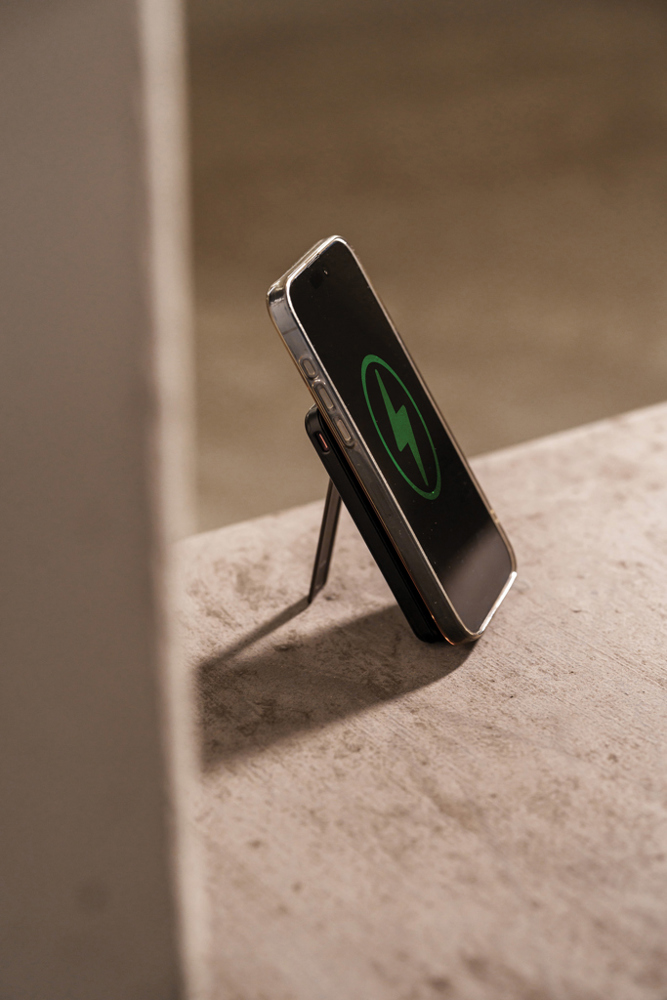 Urban Vitamin Redwood 5-in-1 5.000mAh 20W PD magn. powerbank